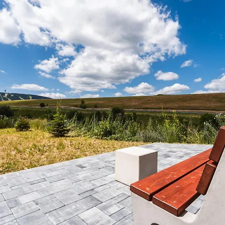 Krusne - Bike Friendly アパート Loučná pod Klínovcem